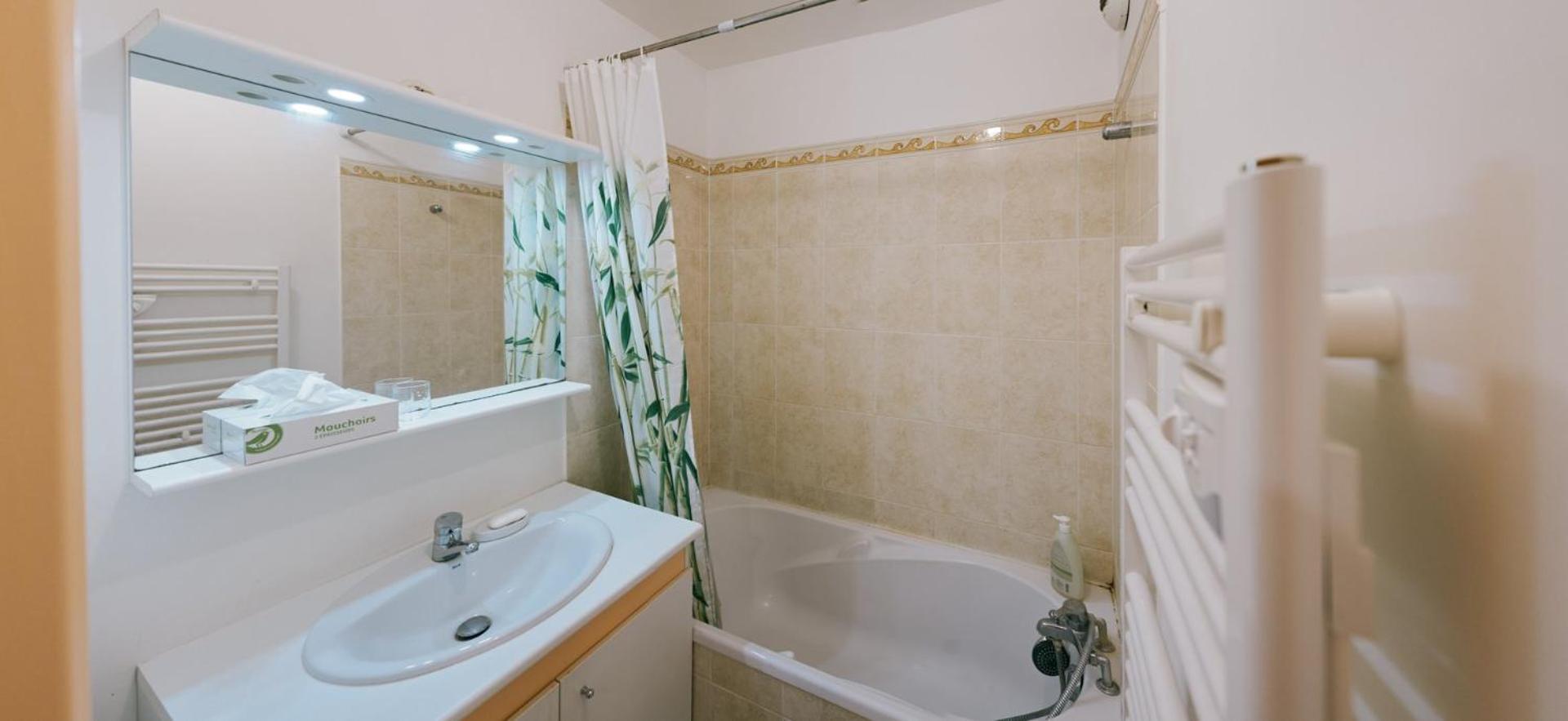 Guestready - Cosy Stay For 3 In Meudon Exteriör bild
